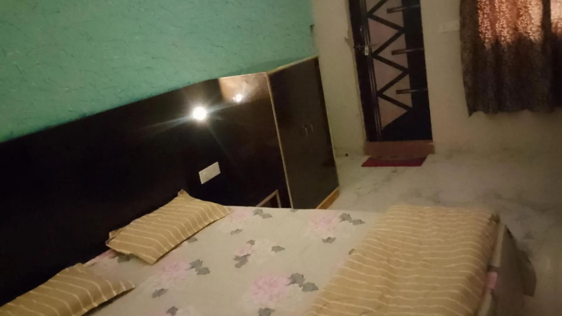 S.R Home Stay Agra